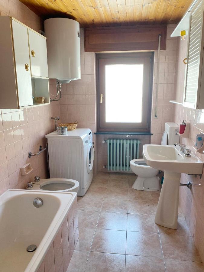 La Rondine - Appartamento Panoramico 6 Posti Letto In Villetta Champoluc Exterior foto