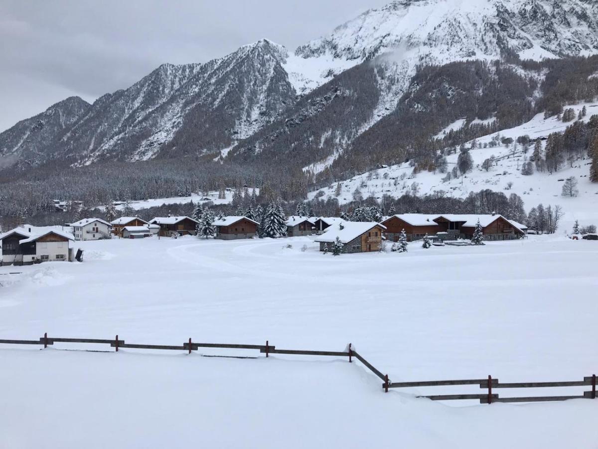 La Rondine - Appartamento Panoramico 6 Posti Letto In Villetta Champoluc Exterior foto