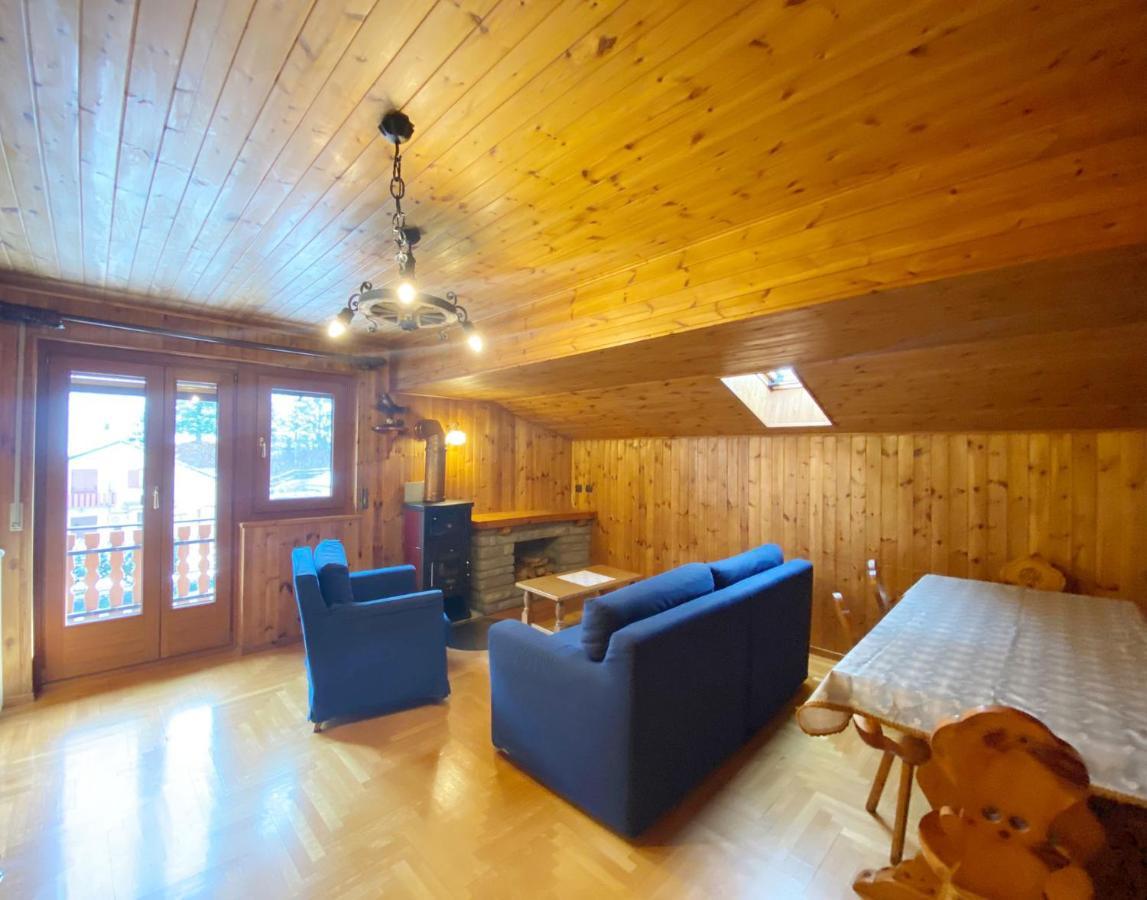 La Rondine - Appartamento Panoramico 6 Posti Letto In Villetta Champoluc Exterior foto